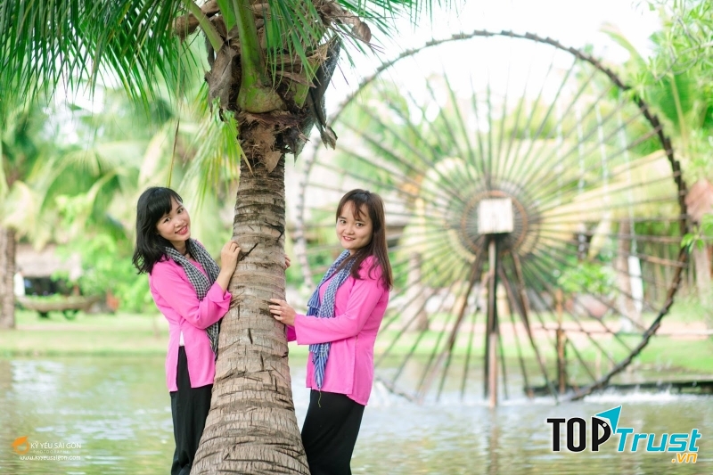 Sinh viên Đại học Kinh tế-Luật