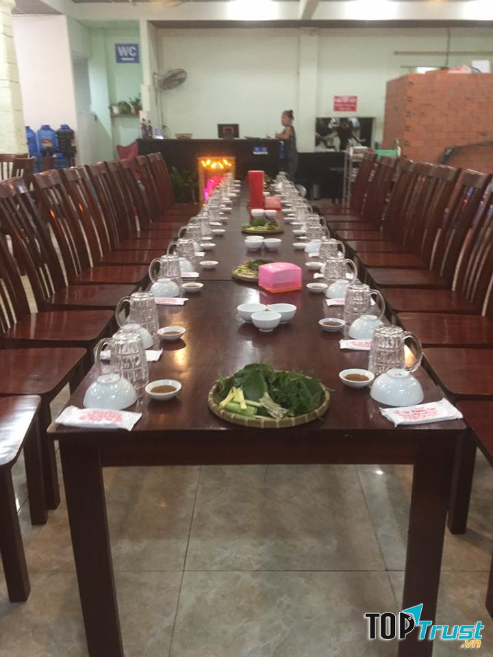 Không gian nhà hàng