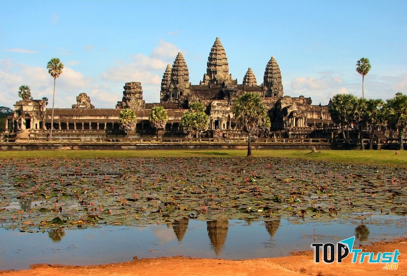 Đền Angkor Wat - niềm tự hào của người dân Campuchia