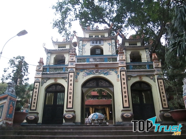 Đền Bà Chúa Kho