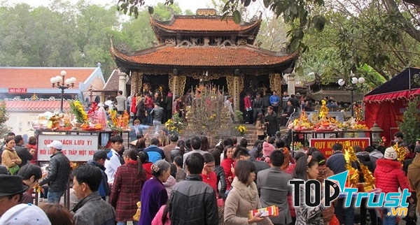 Đền Bà Chúa Kho