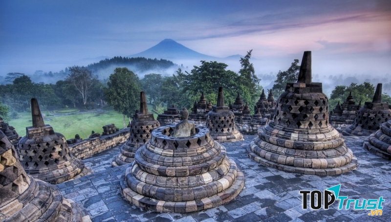 Đền Borobudur ở Indonesia.