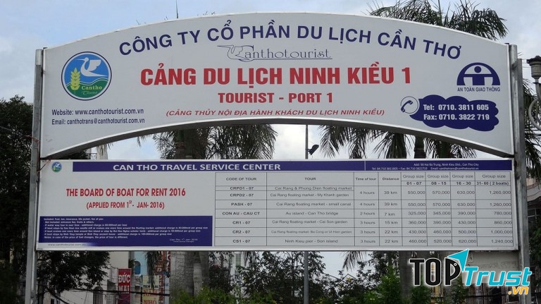 Bến tàu tại Bến Ninh Kiều