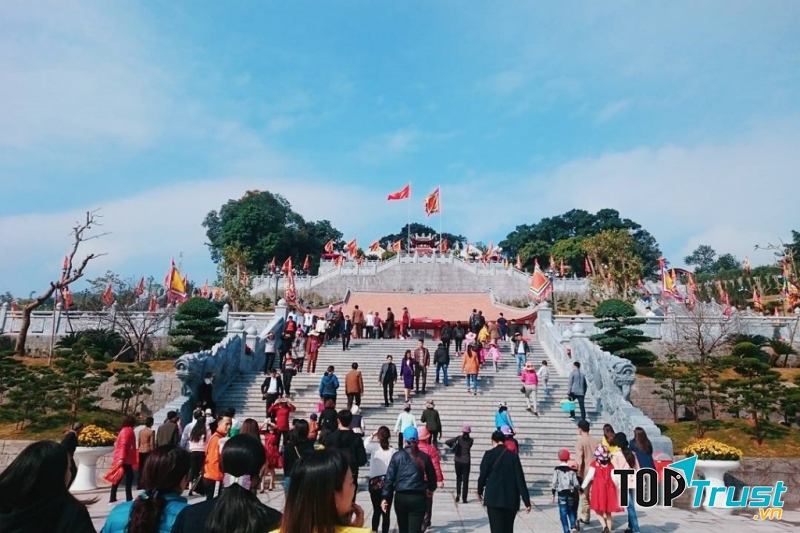 Lễ hội đền Cửa Ông