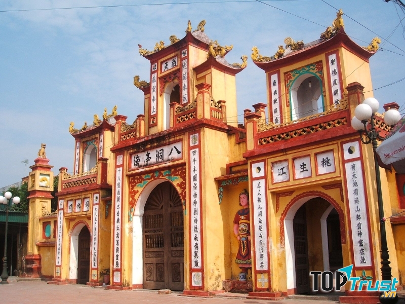 Đền Đồng Bằng tại xã An Lễ, huyện Quỳnh Phụ, Thái Bình.