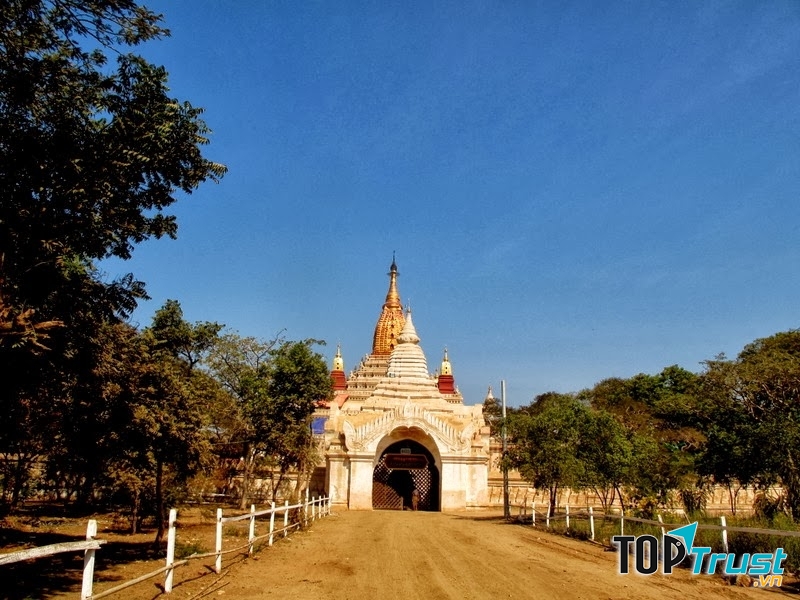 Đền Gawdawpalin ở Myanmar.