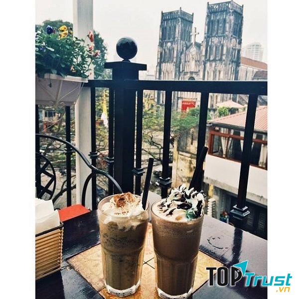 Cùng nhau ngắm nhìn đường phố