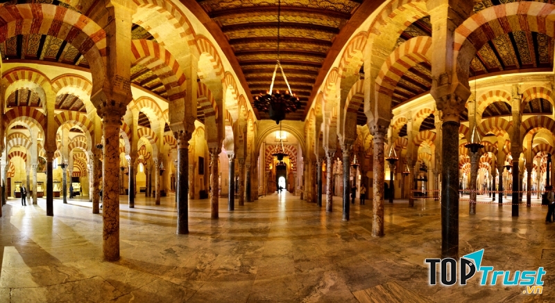 Bên trong đền Taj Mahal, Ấn Độ