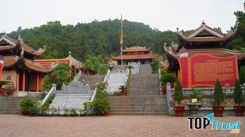 Đền thờ Chu Văn An - Chí Linh