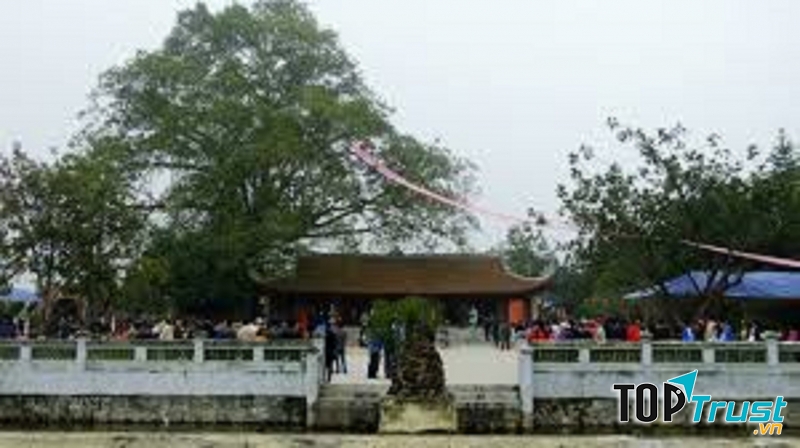 Đền thờ Mẫu Âu Cơ