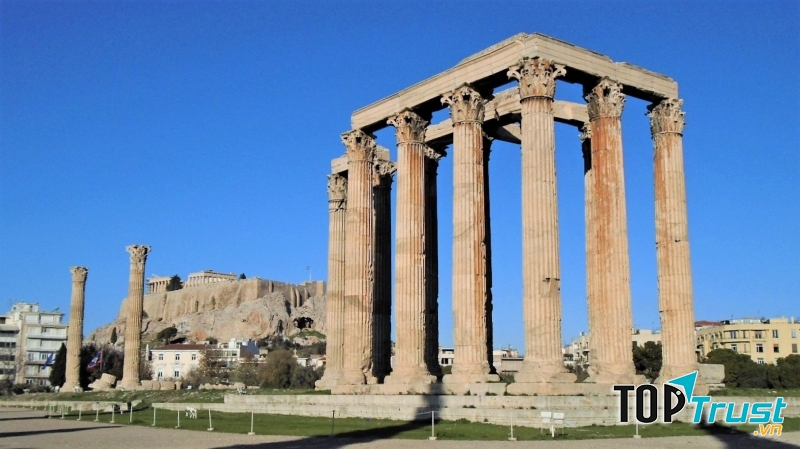 Đền thờ thần Zues dưới chân đồi Acropolis