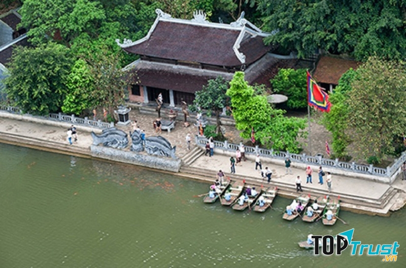 Đền Trần (Đền Nội Lâm)