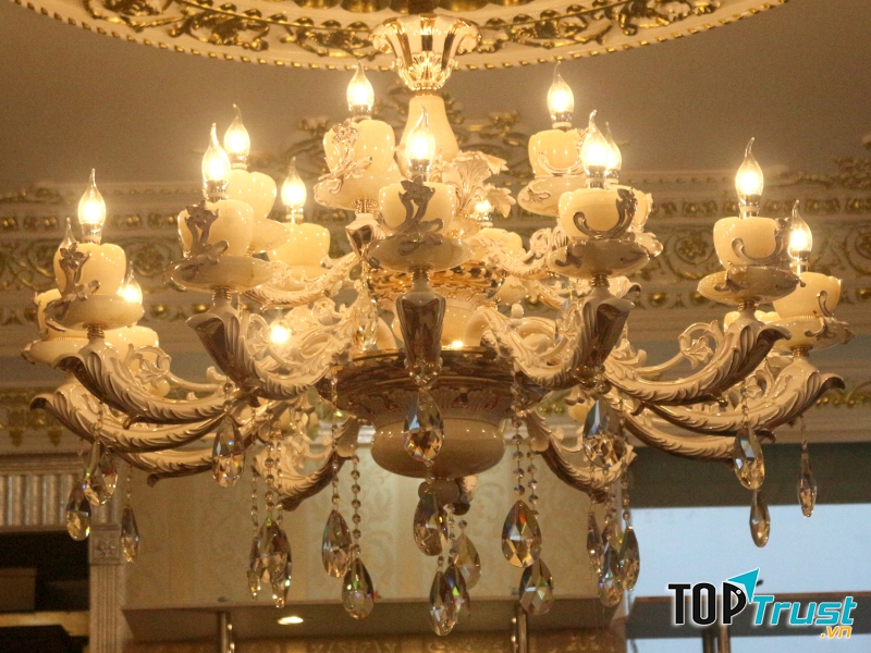 Đèn trang trí Toàn Lợi