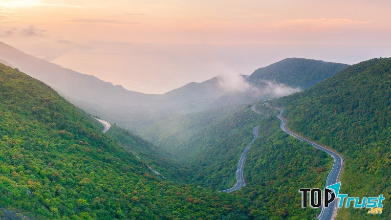 Đèo Hải Vân bức tranh thiên nhiên vô cùng tráng lệ