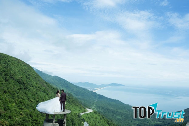 Đèo Hải Vân là địa điểm lý tưởng để chụp ảnh cưới