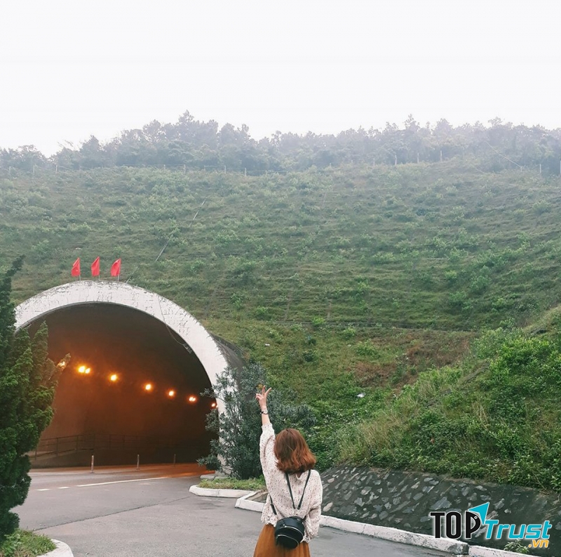 Hầm đường bộ Đèo Ngang cũng là một địa điểm check in lãng mạn