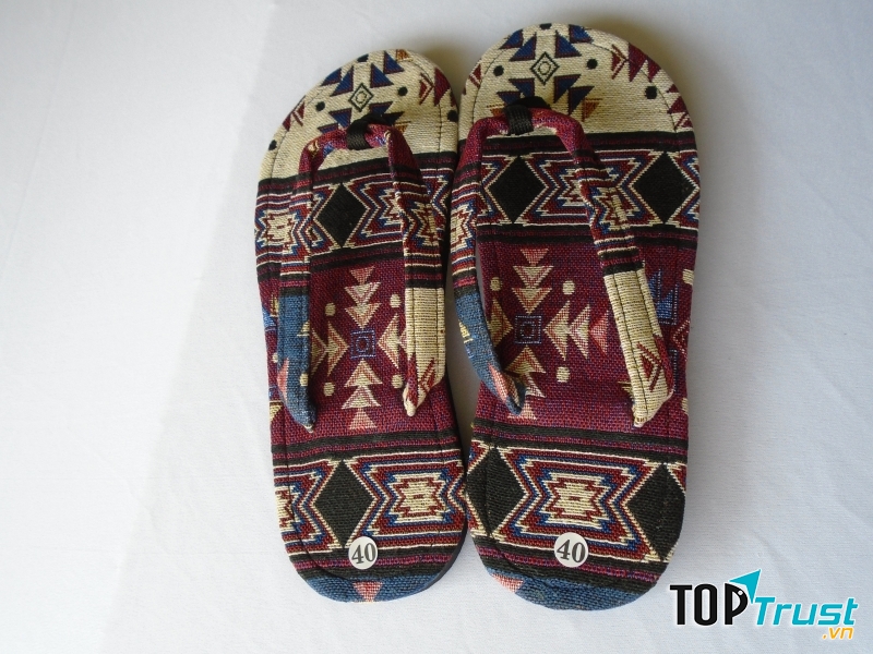 Dép thổ cẩm