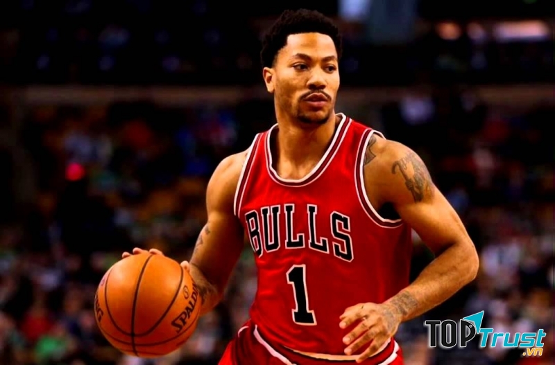 Derrick Rose mới chuyển sang thi đấu cho New York Knicks