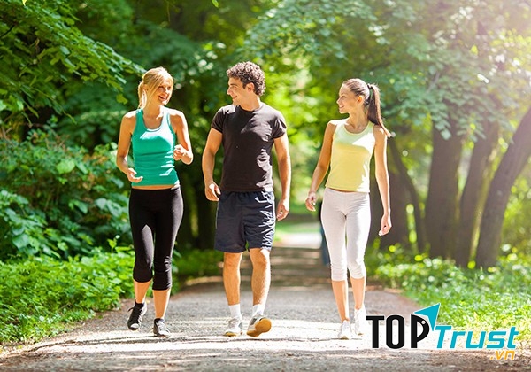 Đi bộ giúp giảm cân