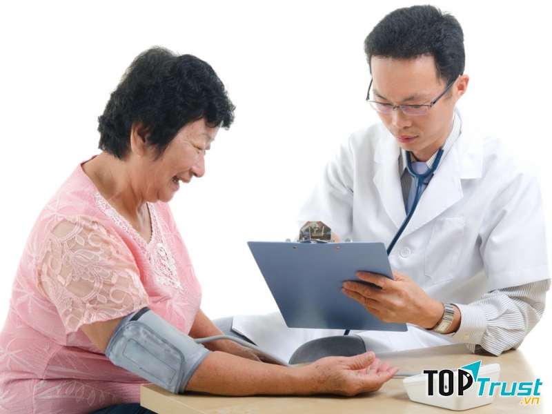 Đi kiểm tra sức khoẻ định kỳ