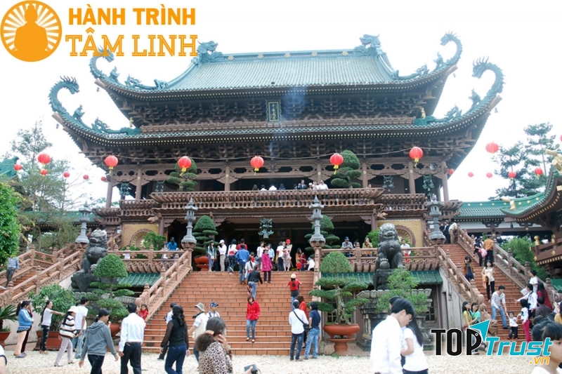 Lễ chùa đầu năm