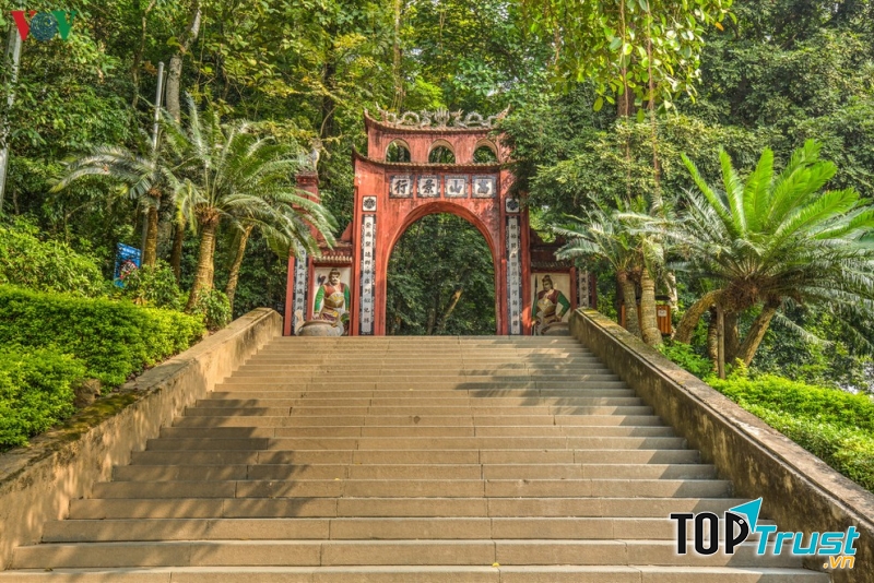 Di Tích Lịch Sử Đền Hùng