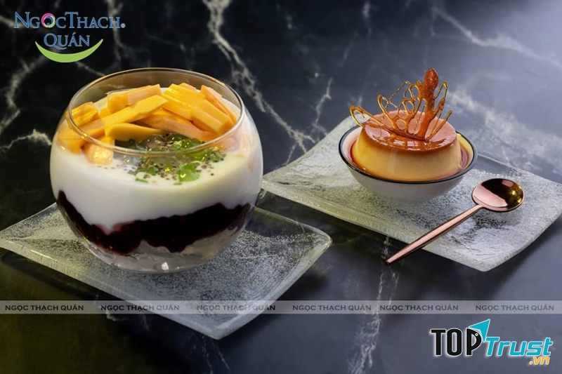 Nguyên liệu được chuẩn bị kĩ lưỡng, đảm bảo ngon sạch, dùng một lần là ghiền luôn.