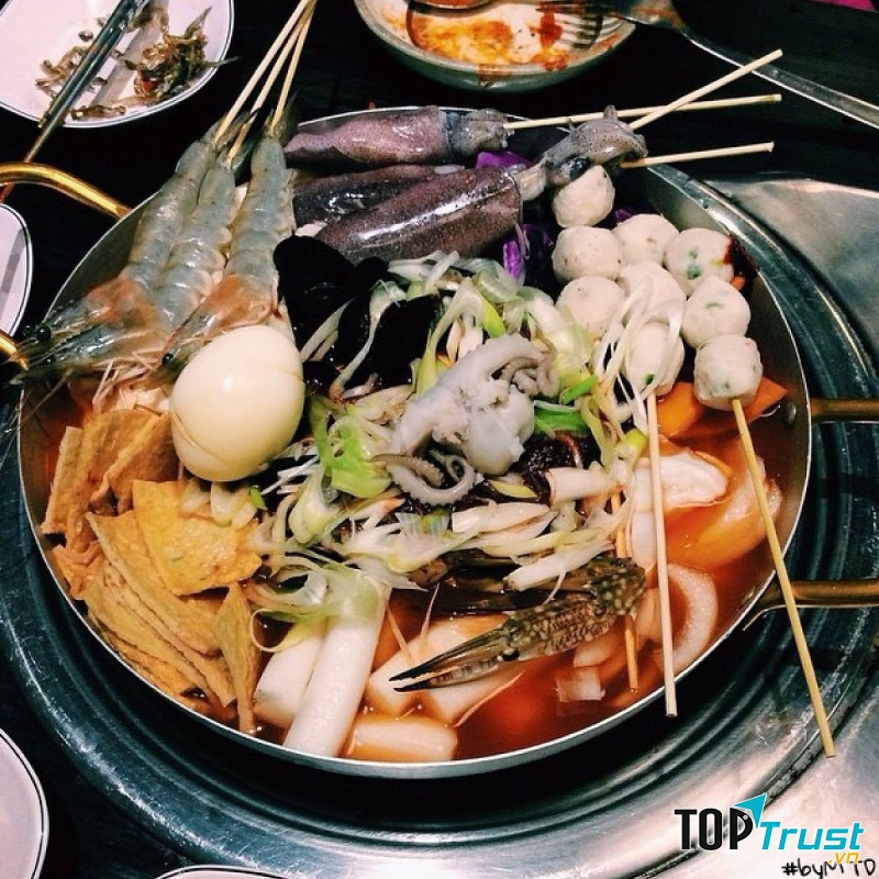   Poki Poki - 82 Hồ Tùng Mậu phục vụ theo hình thức là buffet