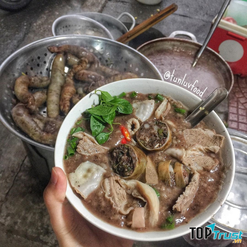 Cháo lòng Nguyễn Đức Cảnh