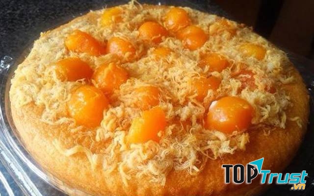 Giá bánh bông lan tại tiệm chỉ từ 50.000 VNĐ .