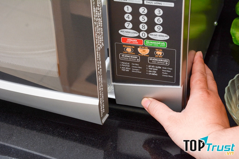 Mua lò vi sóng ở địa chỉ uy tín