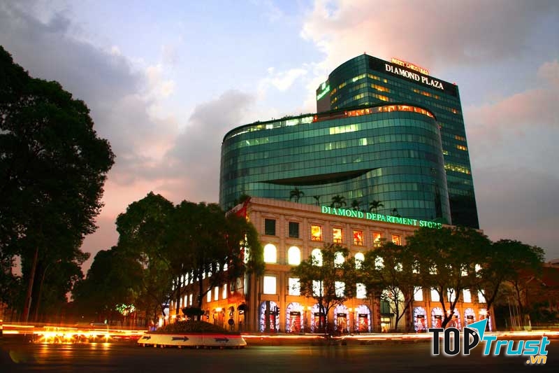 Trung tâm thương mại Diamond Plaza