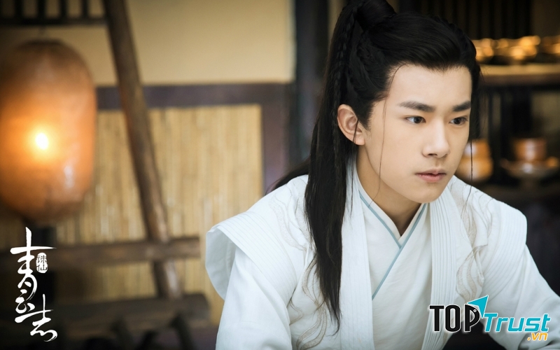 Dịch Dương Thiên Tỷ vào vai Tiểu Thất vô cùng đáng yêu