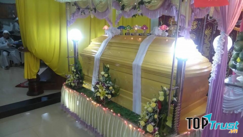 Với phương châm “Luôn mang đến cho quý khách hàng những dịch vụ tốt nhất” do đó Dịch vụ mai táng Văn Chính luôn phục vụ 24/24, phục vụ hoàn thiện từ A đến Z nhằm đáp ứng tối đa nhu cầu của quý khách