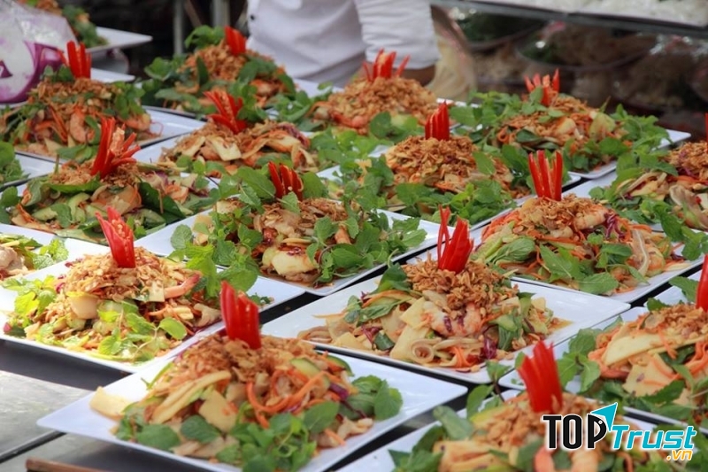 Dịch vụ nấu tiệc tại nhà Hồng Phát