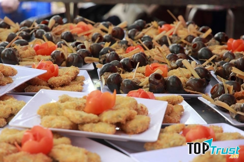 Dịch vụ nấu tiệc tại nhà Hồng Phát