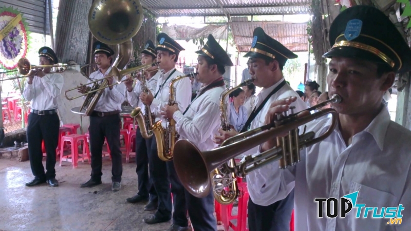 Minh Châu với đội phục vụ tang lễ chuyên nghiệp cùng với dịch vụ tang lễ trọn gói báo giá rẻ nhất hiện nay sẽ lo cho gia quyến có được một đám tang uy nghiêm, với đầy đủ các lễ nghi
