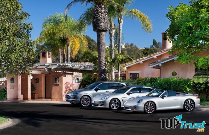 Dịch vụ cho thuê xe Porsche 911 huyền thoại tại khách sạn Rancho Valencia
