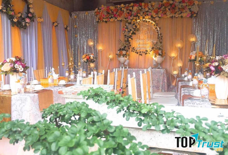 Dịch vụ trang trí tiệc cưới Anh Hoa