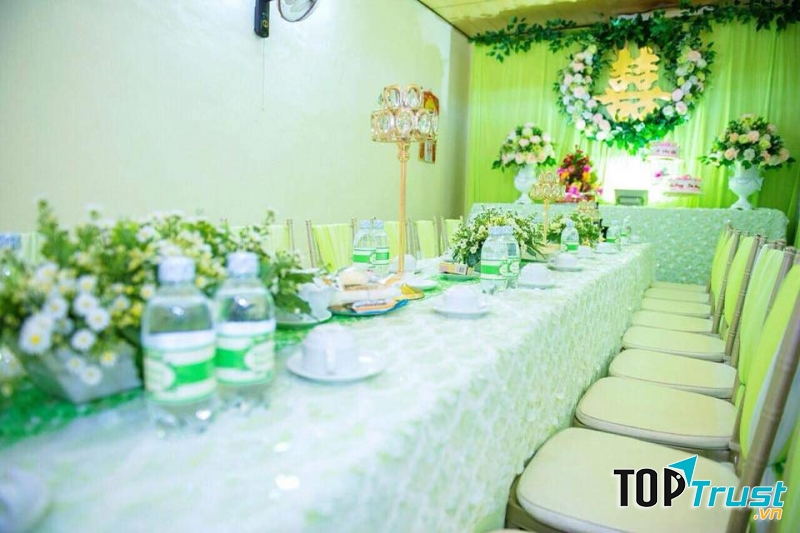 Dịch vụ trang trí tiệc cưới Bàn tiệc gallery