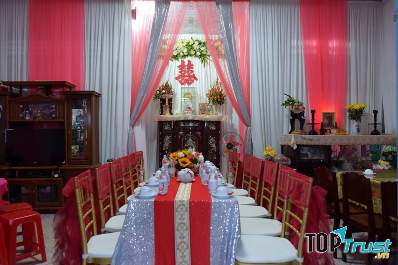 Dịch vụ trang trí tiệc cưới cô Hoàng