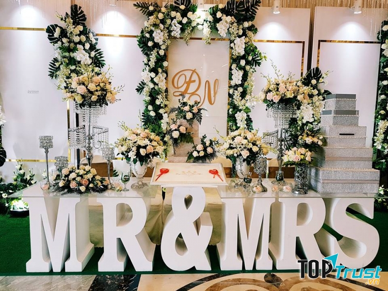 Dịch vụ trang trí tiệc cưới của Hiếu Nguyễn Wedding & Event