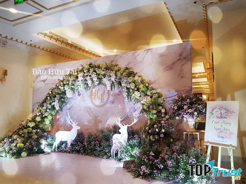 Dịch vụ trang trí tiệc cưới Đào Hữu Tài