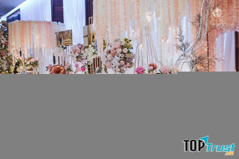 Dịch vụ trang trí tiệc cưới Dzung Wedding