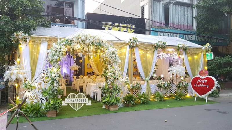 Dịch vụ trang trí tiệc cưới HOA & SỰ KIỆN
