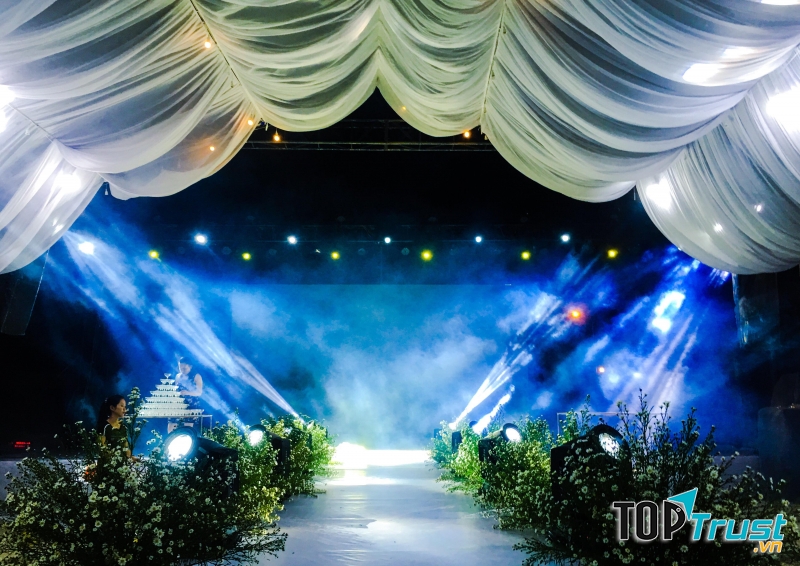 Dịch vụ trang trí tiệc cưới Hoài An Decor