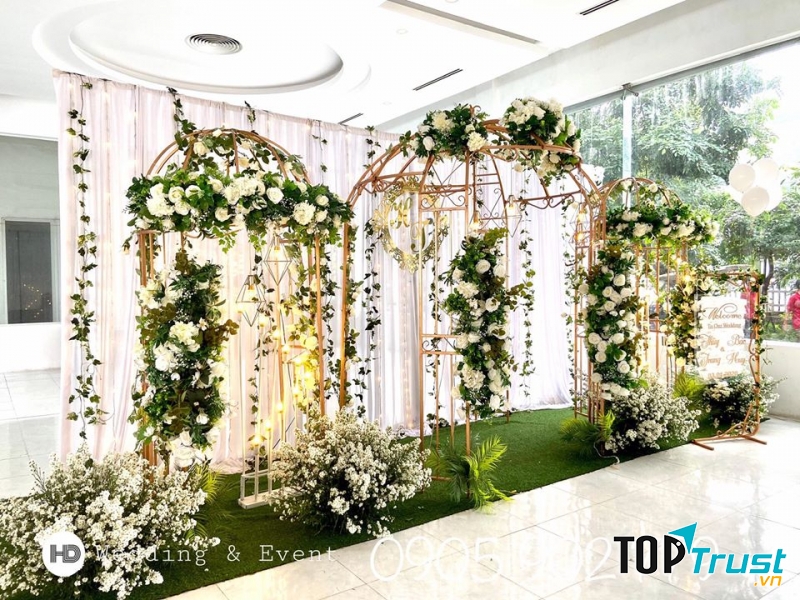 Dịch vụ trang trí tiệc cưới Hữu Duyên