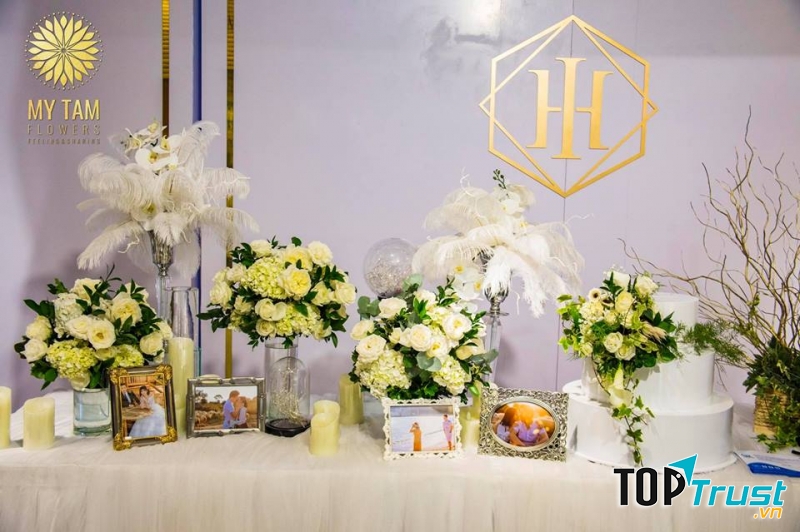 Dịch vụ trang trí tiệc cưới Mỹ Tâm Flowers