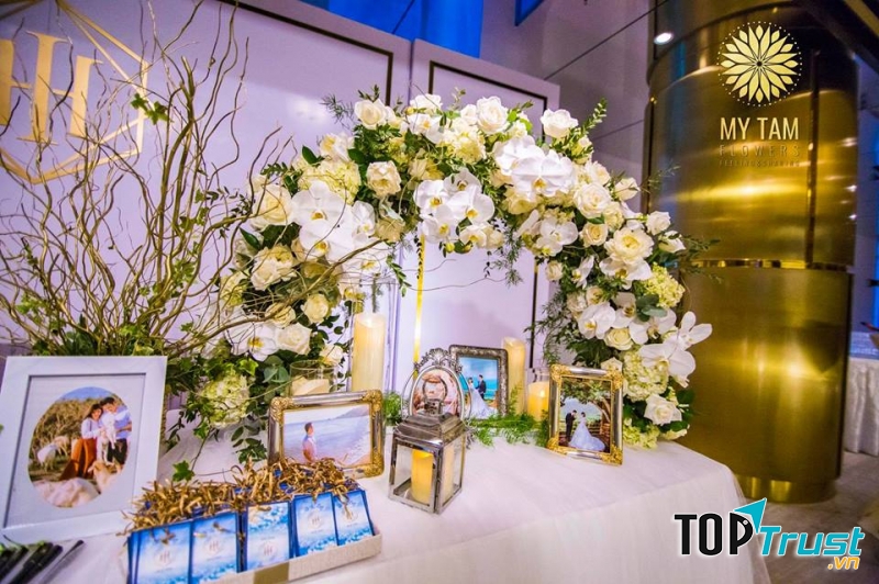 Dịch vụ trang trí tiệc cưới Mỹ Tâm Flowers
