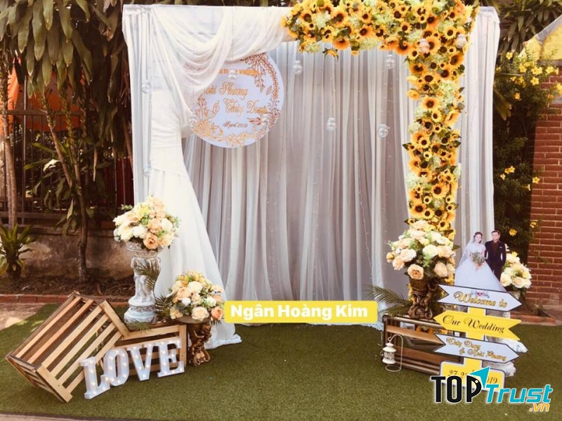 Dịch vụ trang trí tiệc cưới Ngân Hoàng Kim